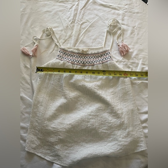 NWT Summer Top Large - Picture 2 of 4